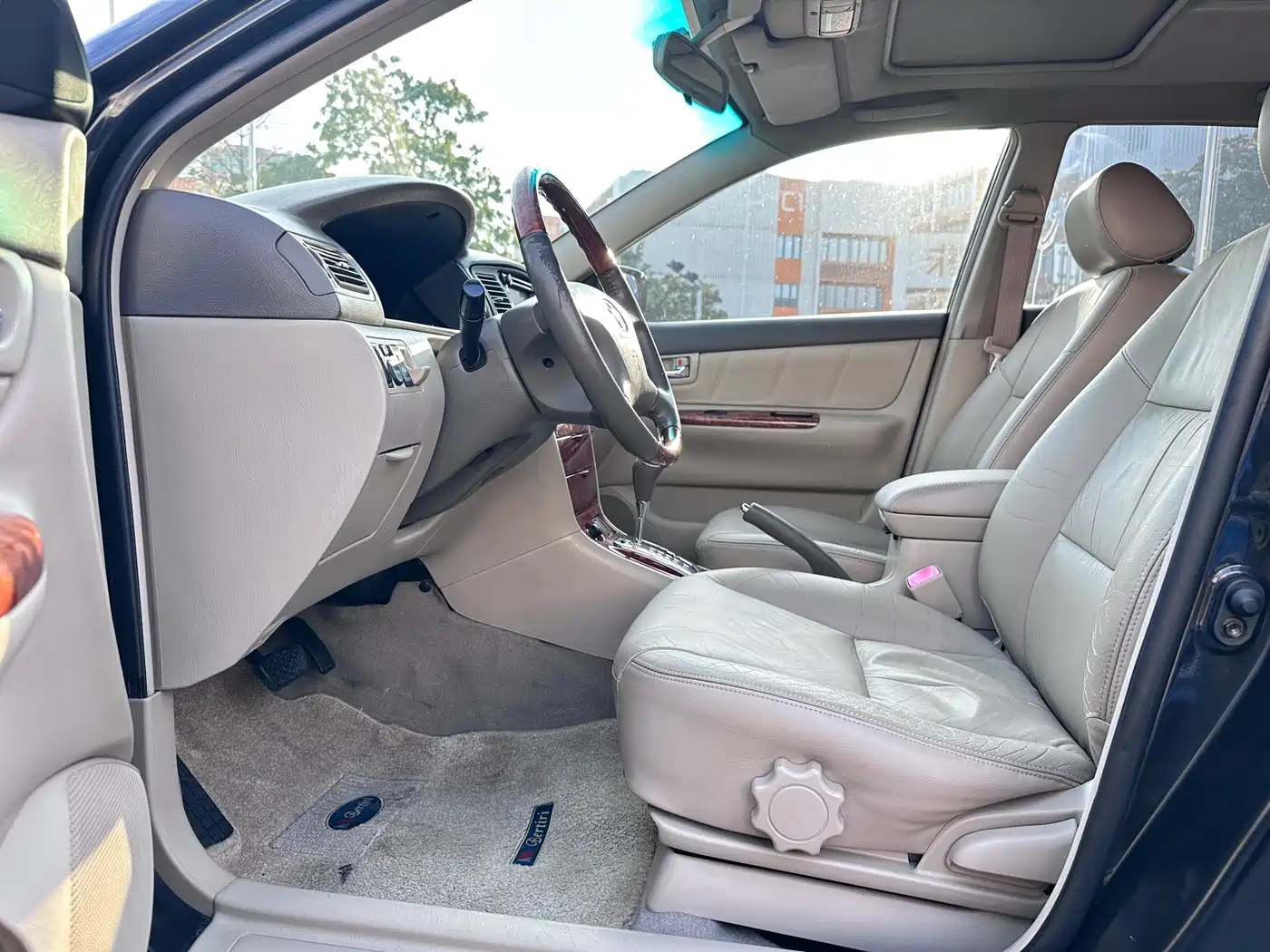 Toyota Corolla 2005 1.8L Automatic Anniversary Special Edition фото 4