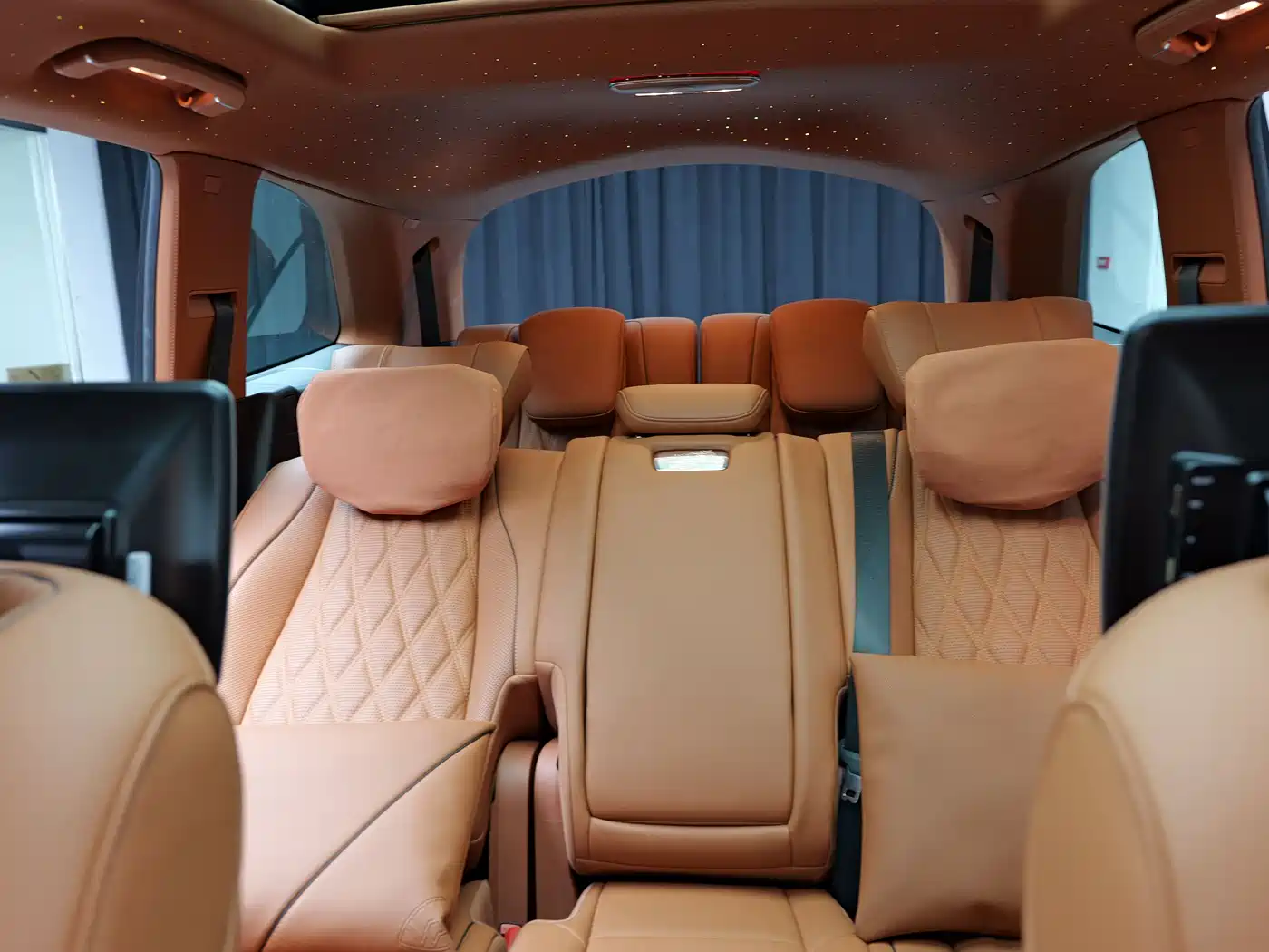 Mercedes-Benz GLS 2026 GLS 450 4MATIC Classic Edition фото 17