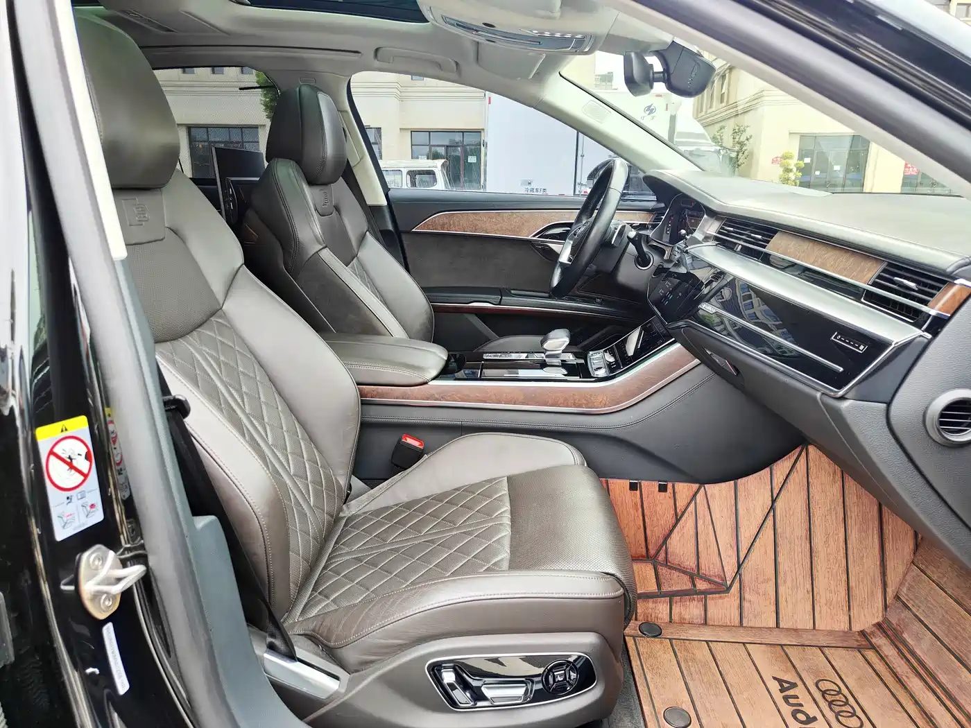 Audi A8 2021 A8L 55 TFSI quattro Luxury фото 5