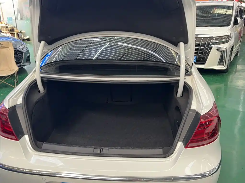 Volkswagen FAW-Volkswagen CC 2018 1.8TSI Premium фото 16