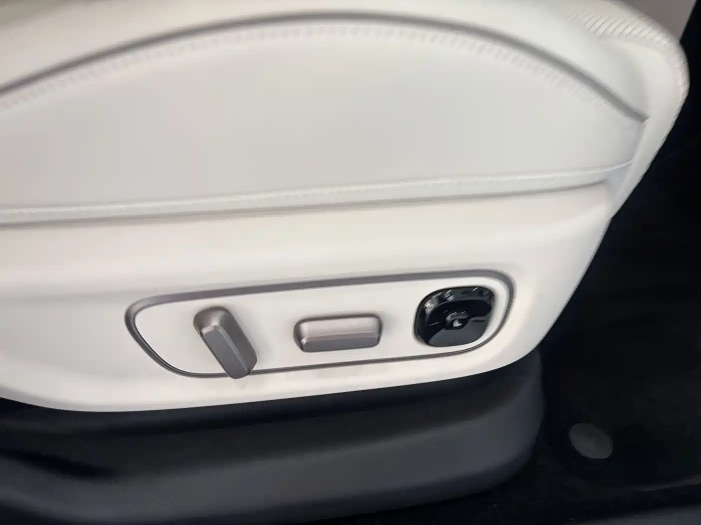 Li Auto i6 2025 2025 2WD Base Model