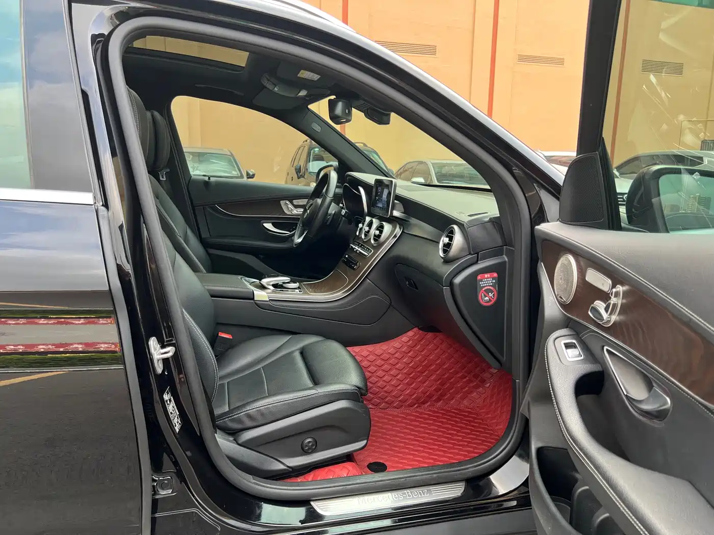 Mercedes-Benz GLC 2017 GLC 300 4MATIC Dynamic фото 13
