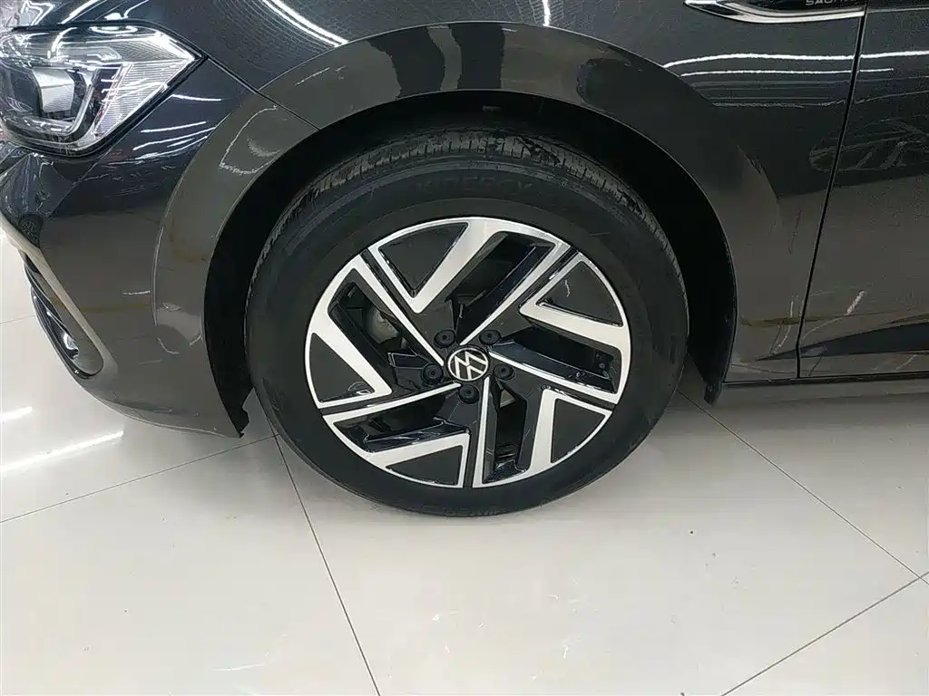 Volkswagen Sagitar 2023 300TSI DSG Surpassing Edition фото 25