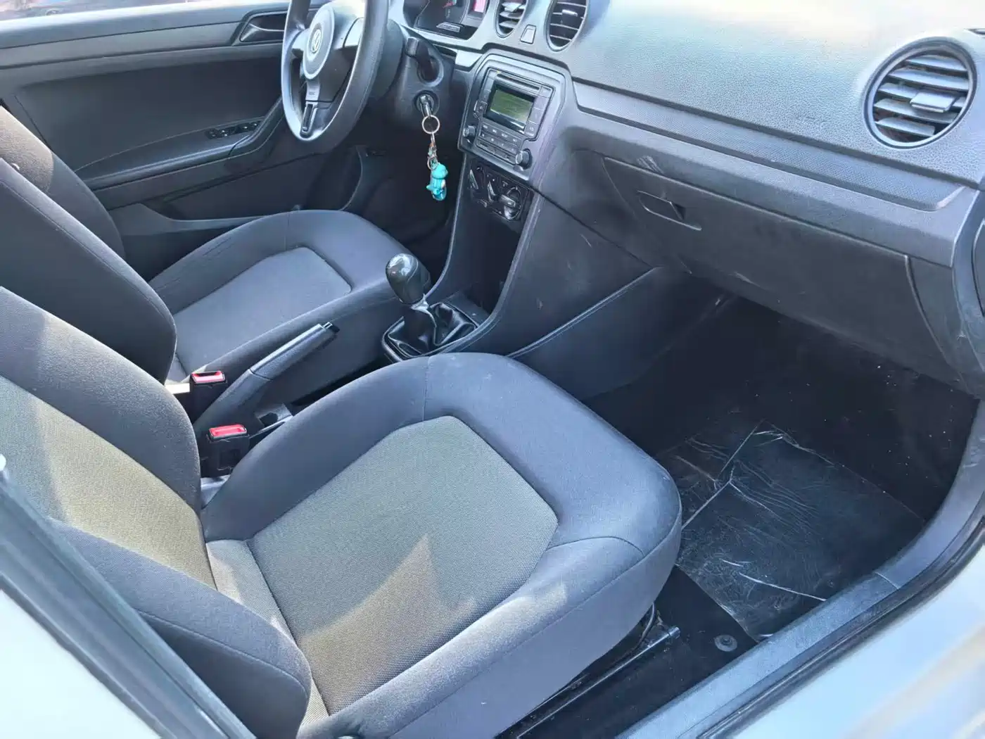 Volkswagen Jetta 2015 1.6L Manual Trend фото 14