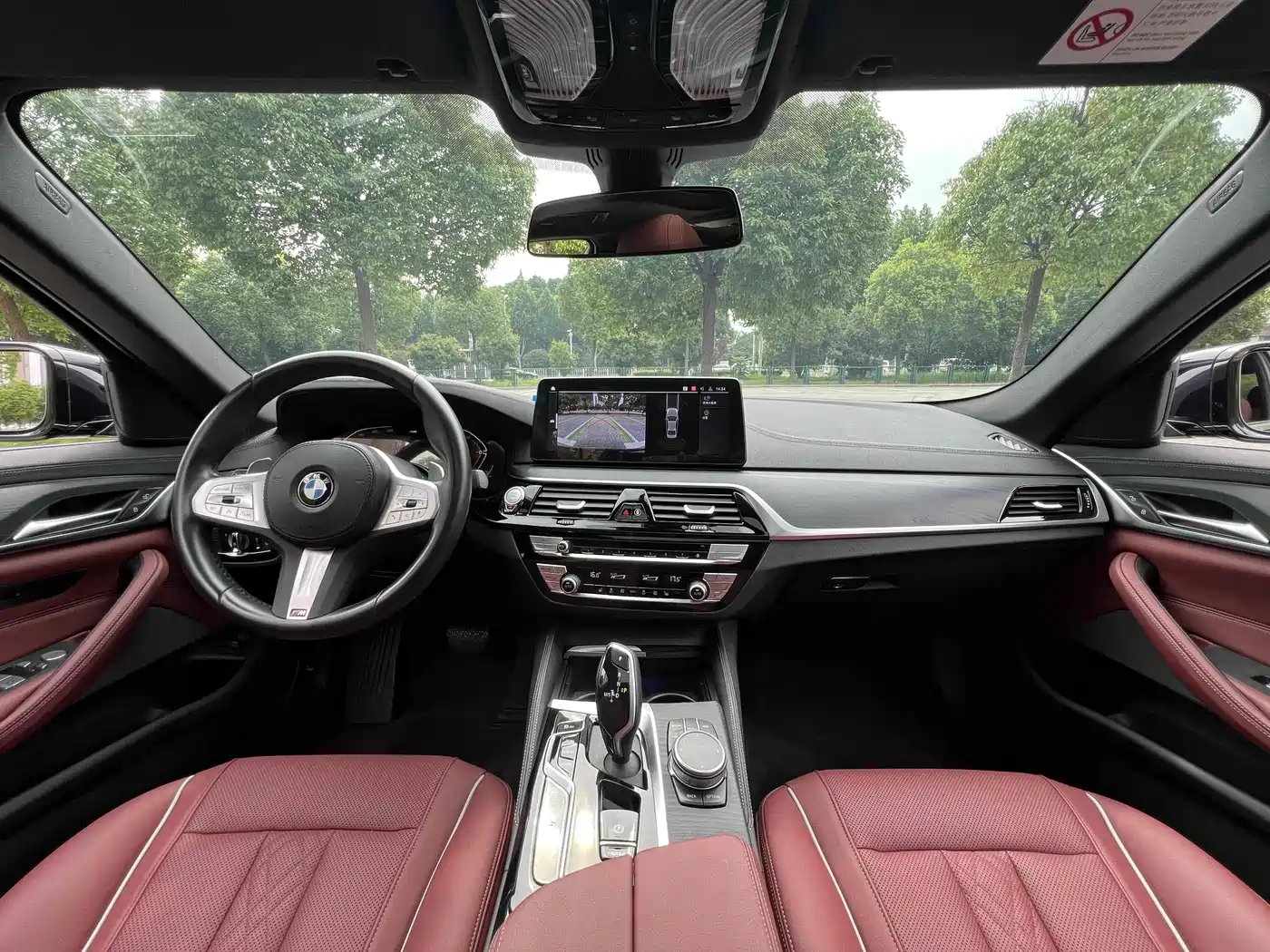 BMW 5 Series 2023 530Li Leading M Sport Package фото 5