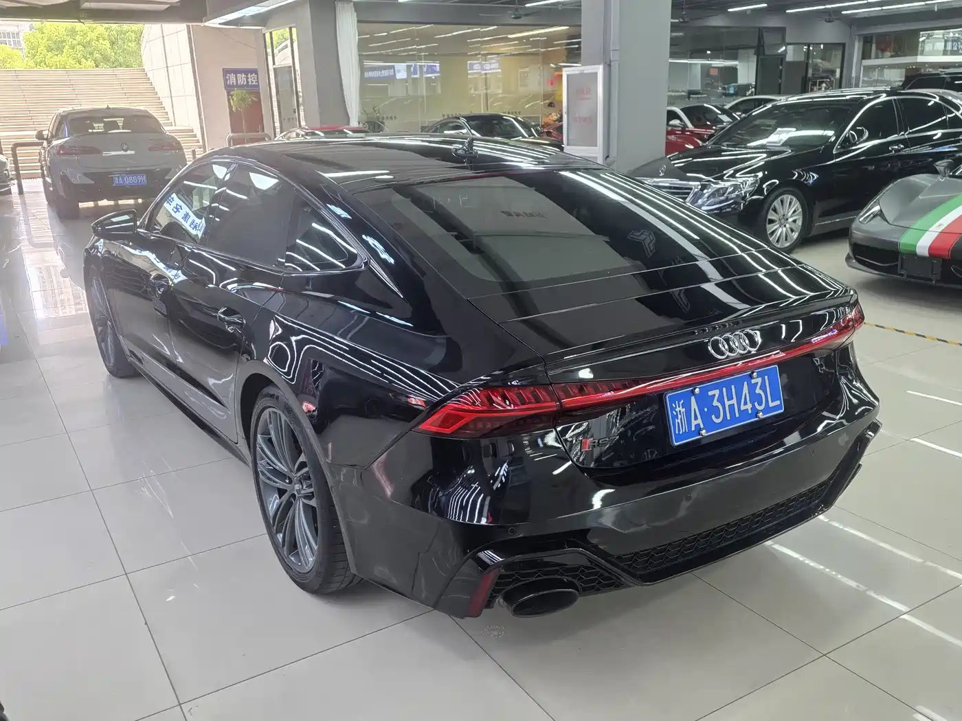 Audi A7 2023 Model 45 TFSI Premium Selection Edition фото 9