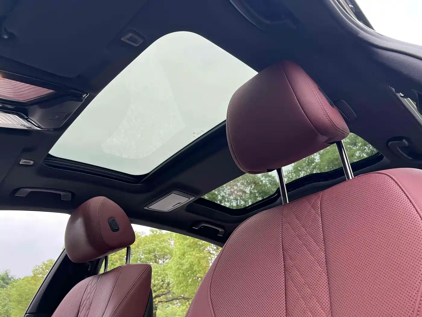 BMW 5 Series 2023 530Li Leading M Sport Package фото 15