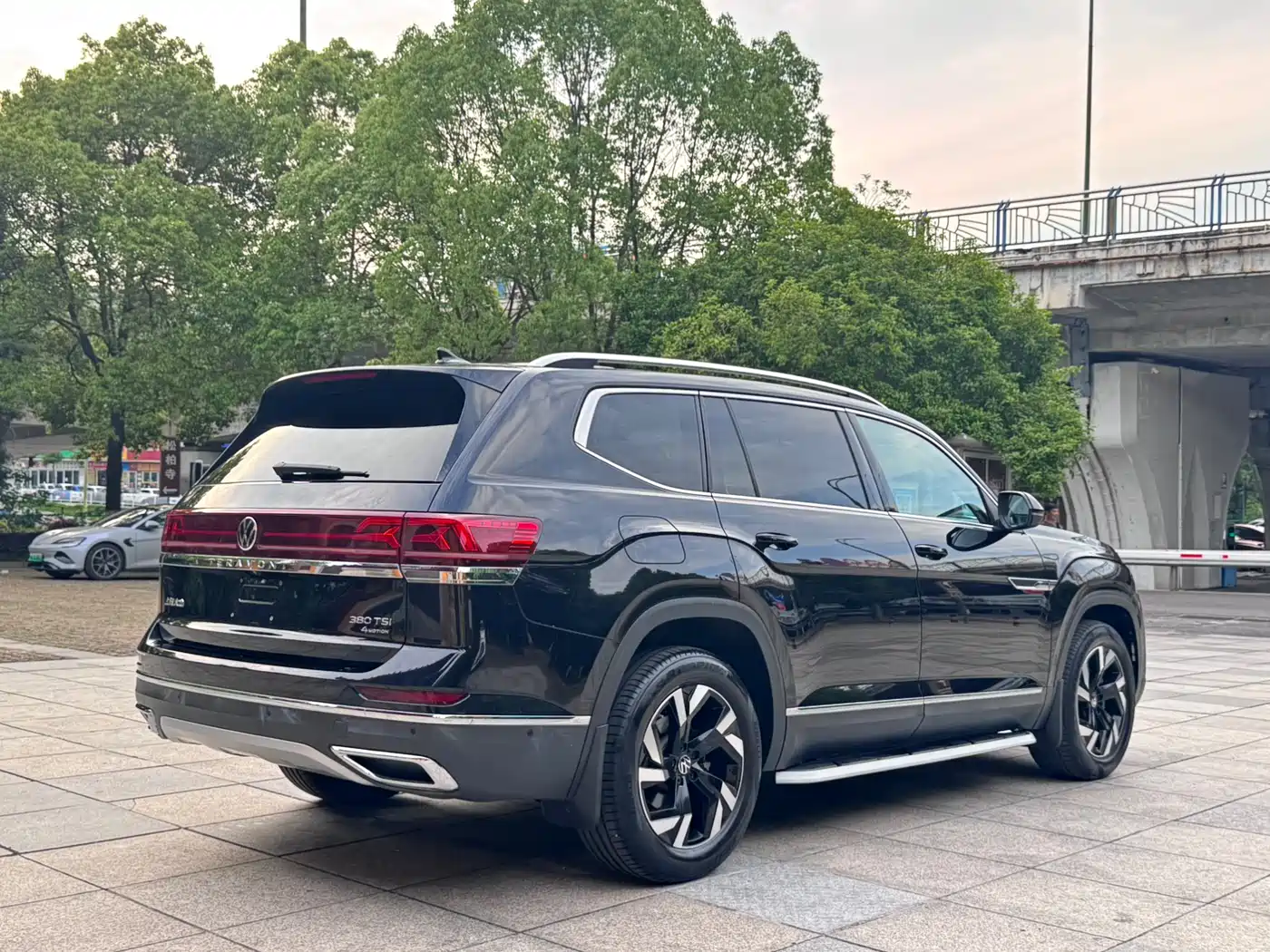 Volkswagen Teramont 2022 380TSI 4MOTION Premium Luxury фото 4