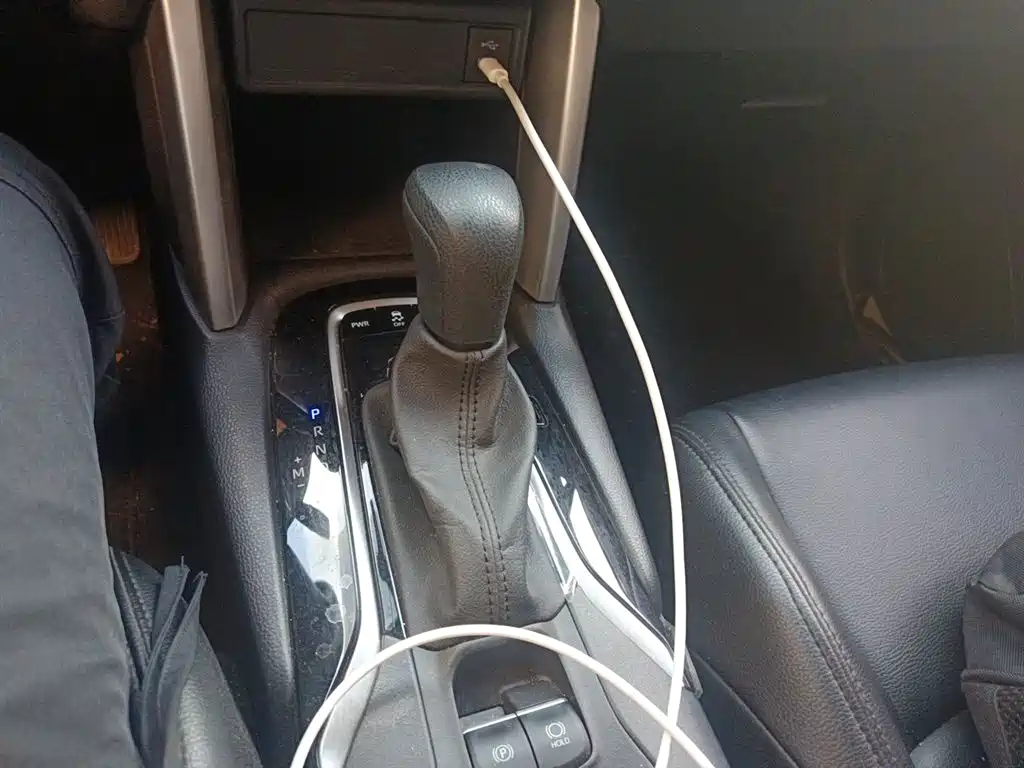 Toyota Frontlander 2023 2.0L CVT Elite Edition фото 7