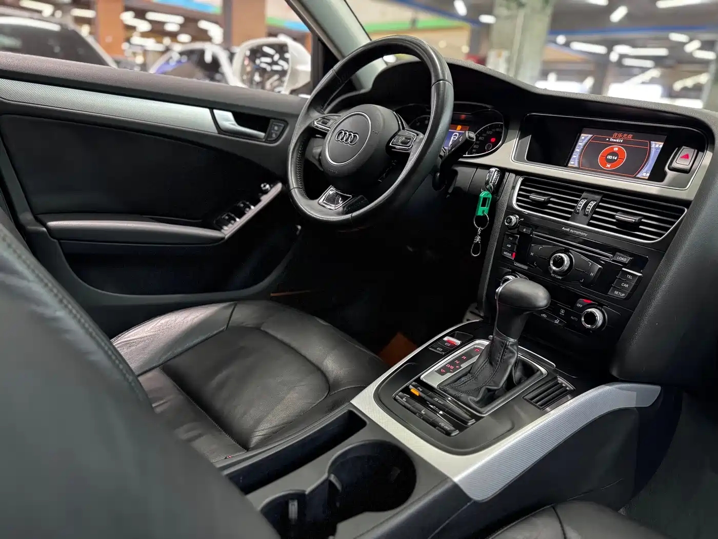 Audi A4L 2015 45 TFSI quattro Individual Sport фото 13