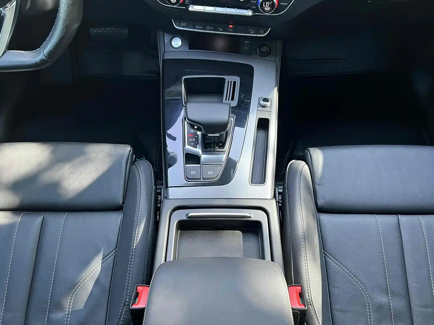 Audi Q5L 2023 40T Luxury Dynamic фото 10