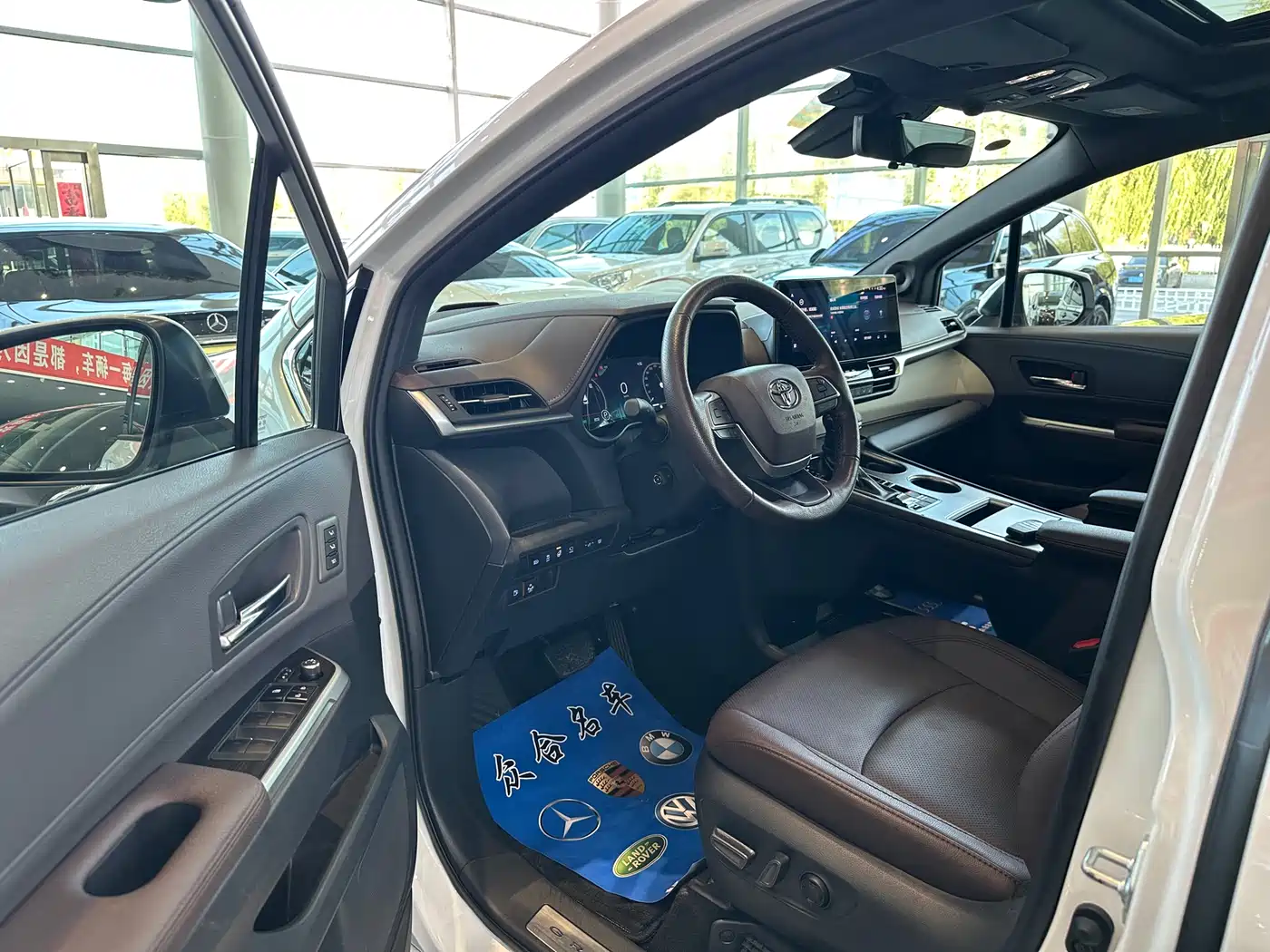 TOYOTA GREVIA