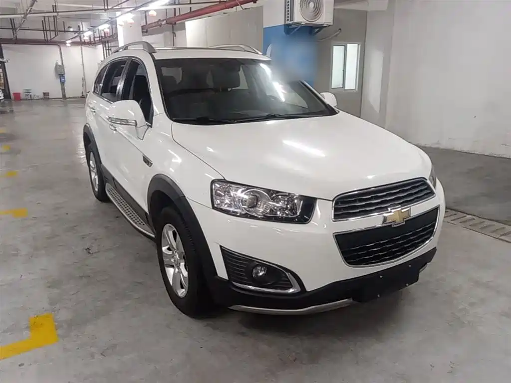 Chevrolet Captiva 2017 2.4L 2WD Luxury Edition 7-Seater фото 4