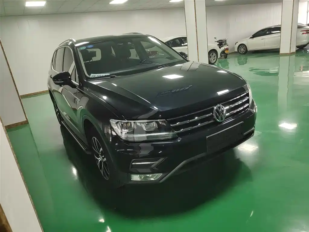 Volkswagen Tiguan L 2018 330TSI Automatic 2WD Luxury Edition фото 22