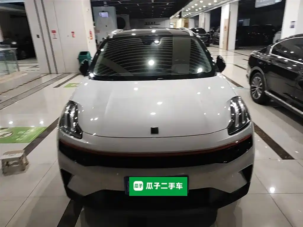 Lynk & Co 06 2020 1.5T Halo фото 3