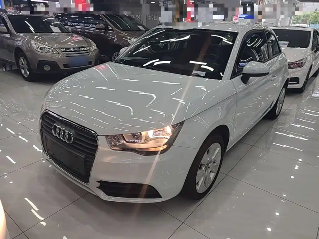 Audi A1 2015 2014 30 TFSI Fashion