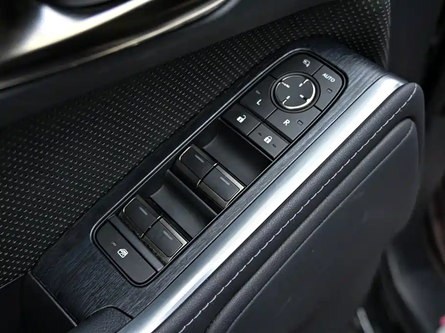Lexus GX 2024 OVERTRAIL Summit Edition фото 23