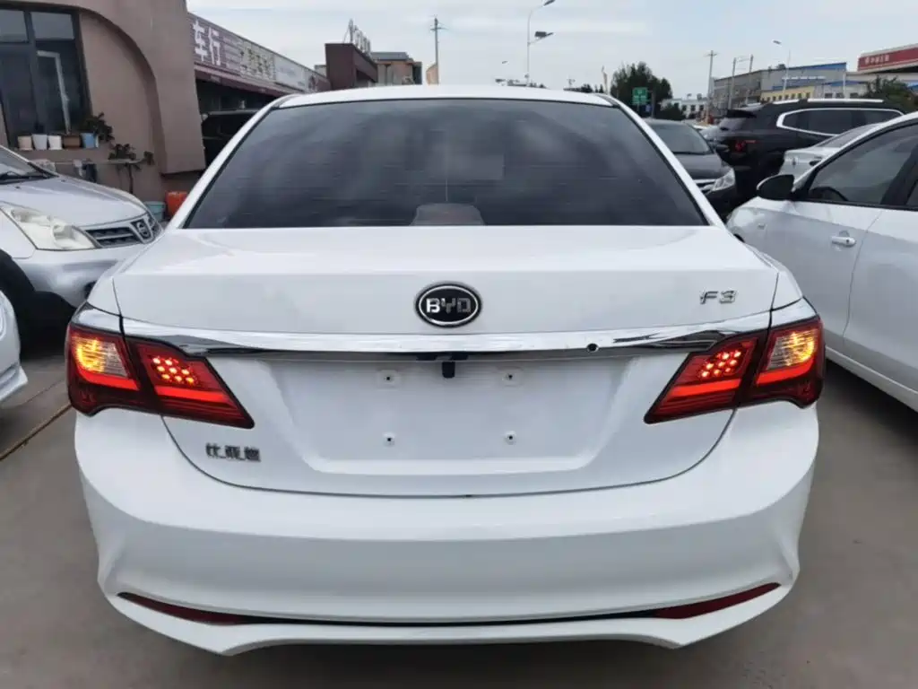 Фото 6 - BYD F3