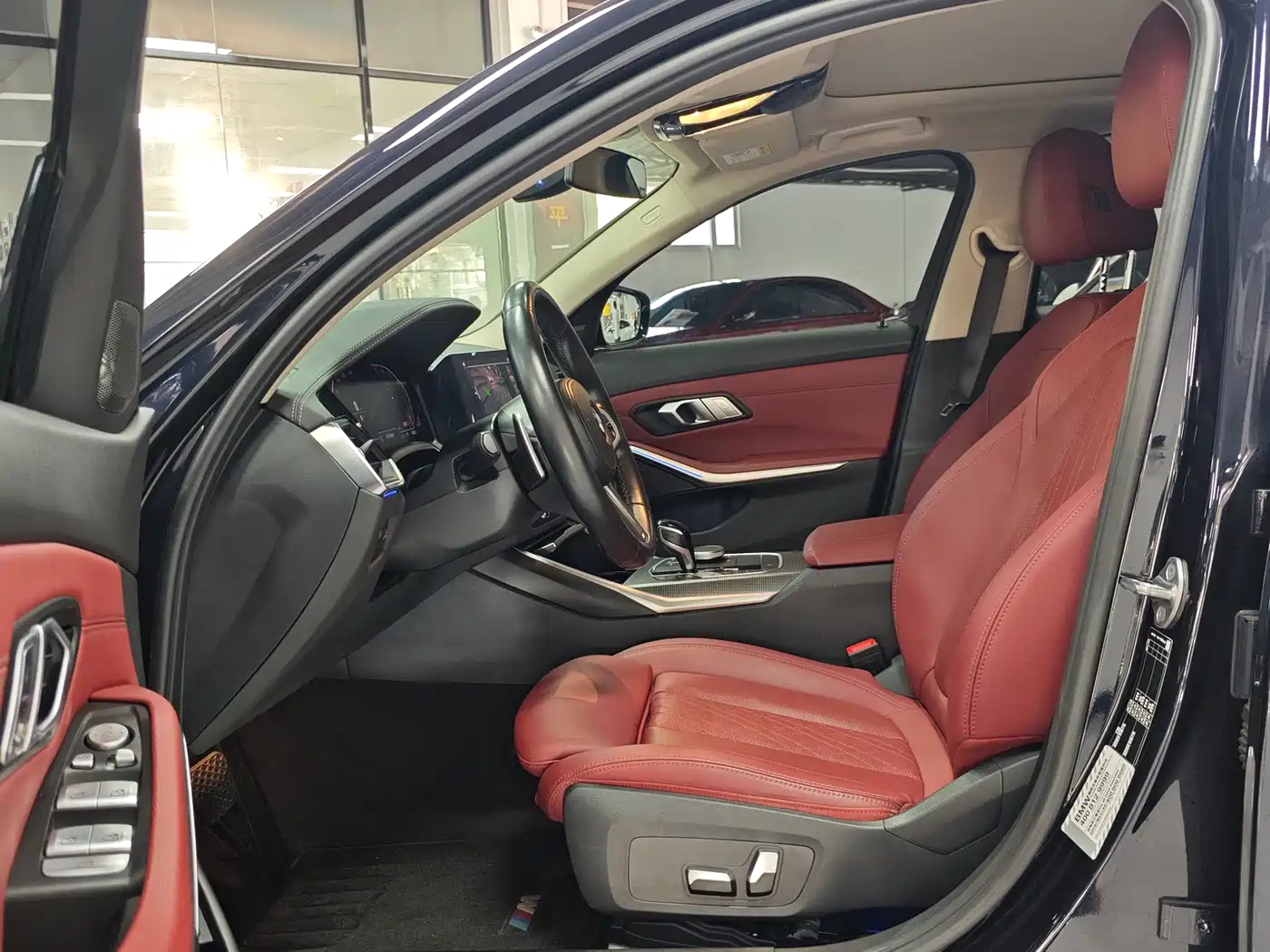 BMW 3 Series 2022 Facelift 325Li M Sport Shadow Edition фото 16