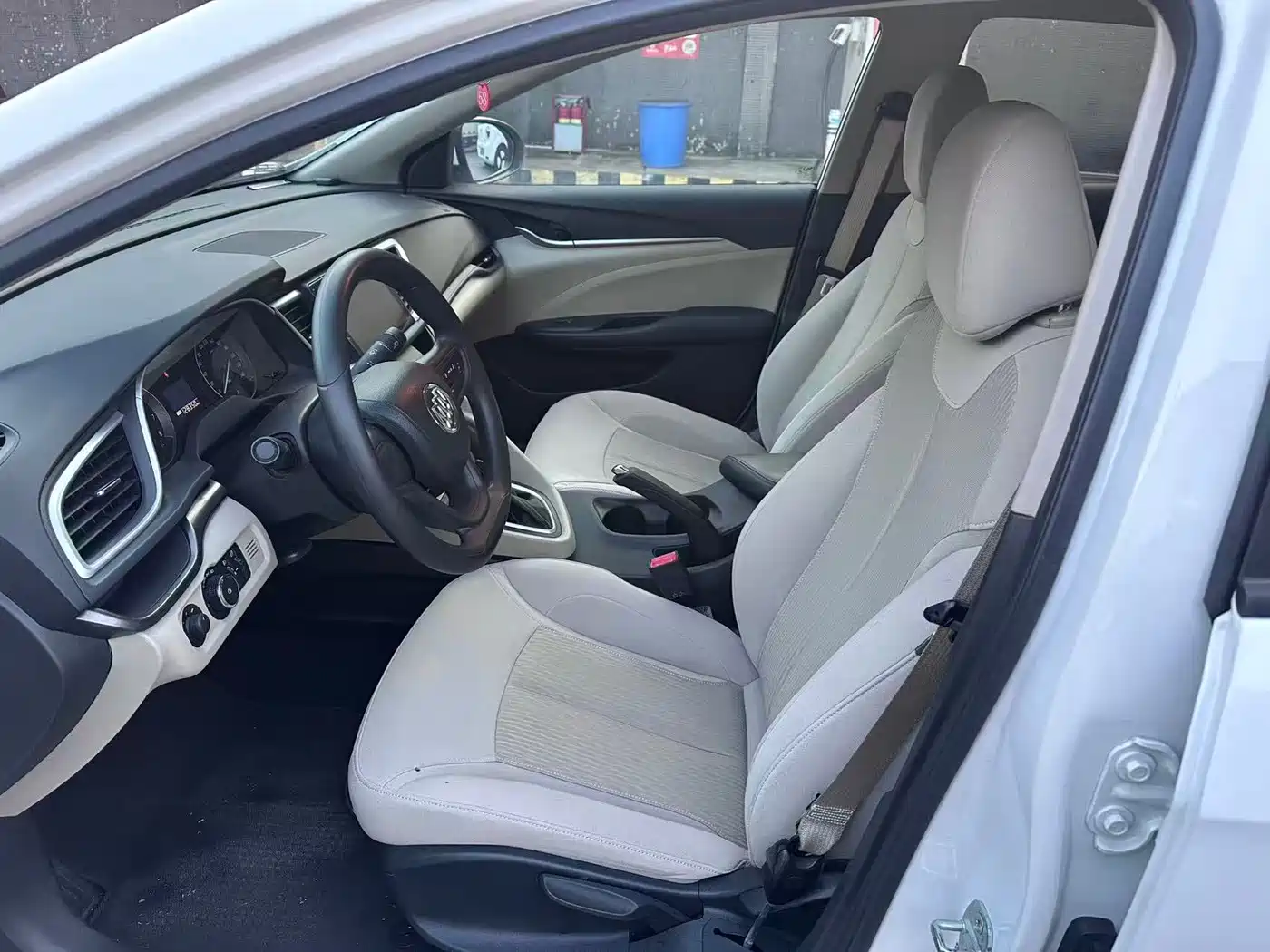 Photo 4 - Buick Excelle