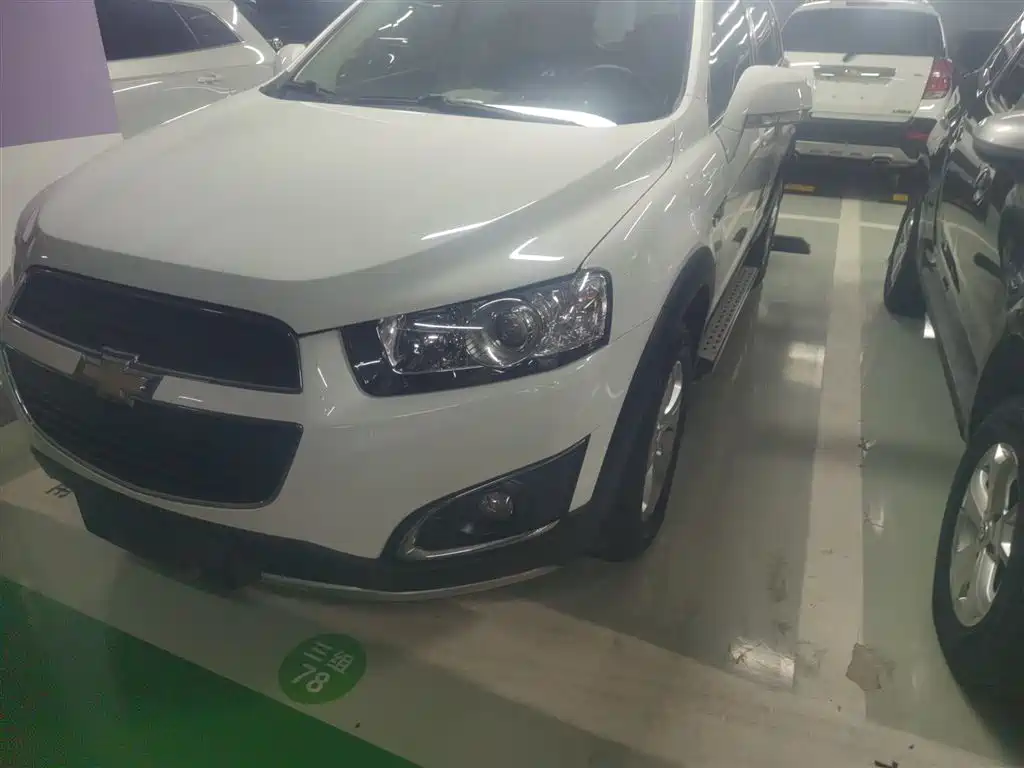 Chevrolet Captiva 2015 2.4L 2WD Urban Edition 5-seater фото 24
