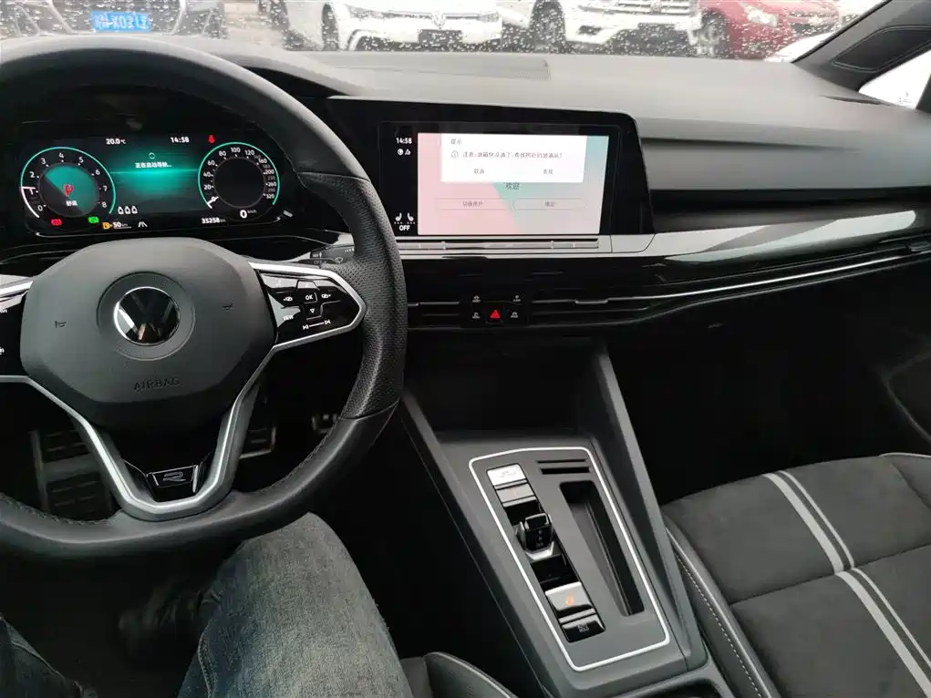 Volkswagen Golf 2023 280TSI DSG R-Line Lite фото 9