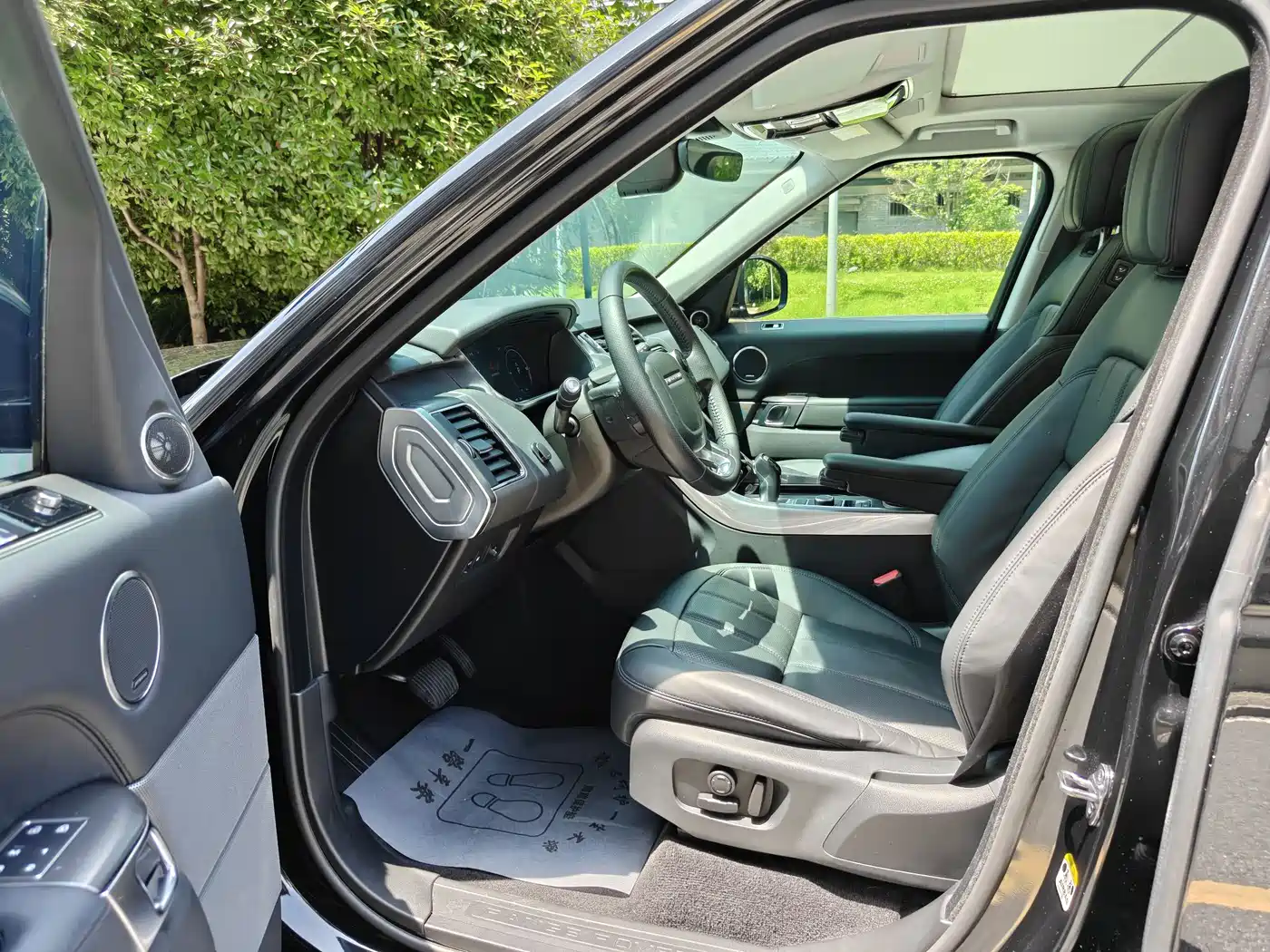 Land Rover Range Rover Sport PHEV 2022 P400e SE фото 9