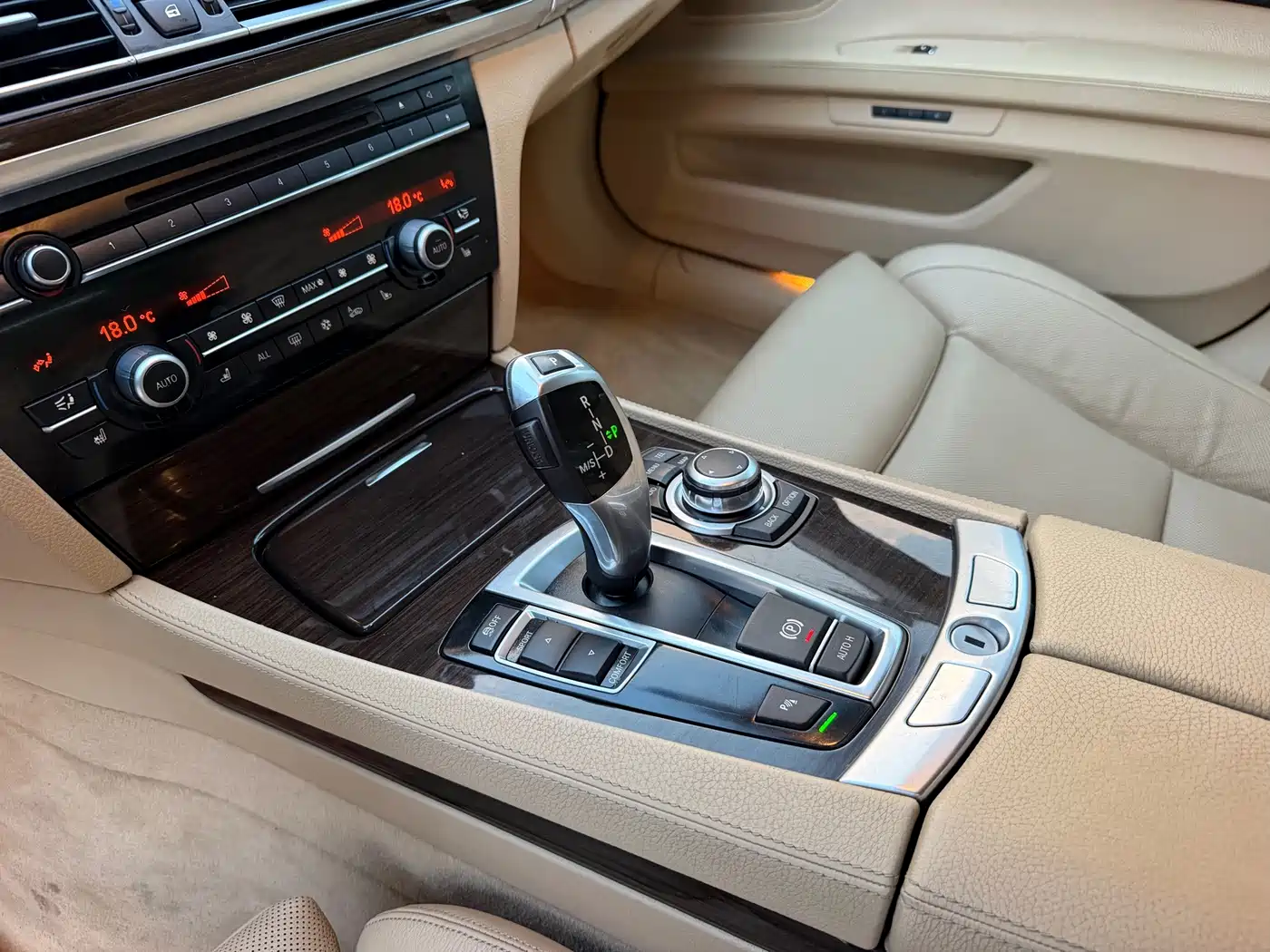 BMW 7 Series 2010 2009 730Li Luxury