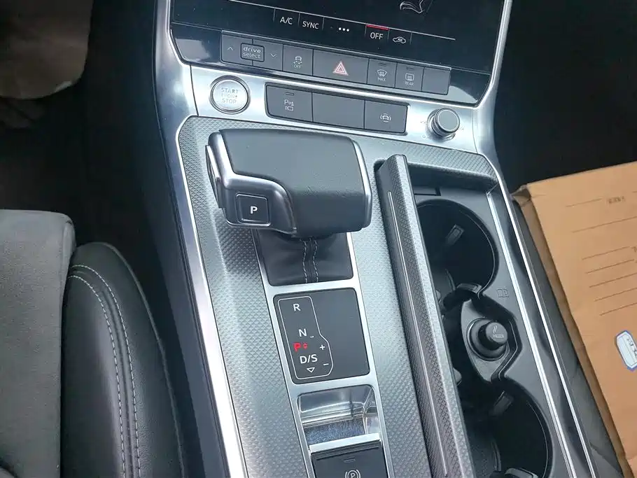 Audi A6L 2020 40 TFSI Luxury Dynamic фото 16