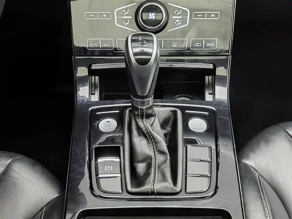 Hongqi H5 2019 30TD Style Edition фото 13