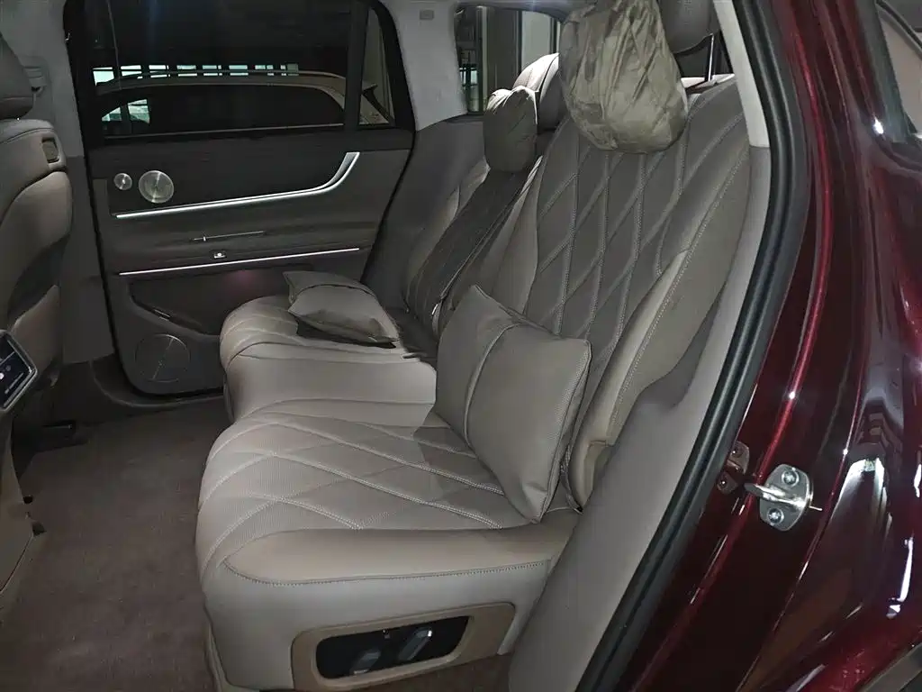AITO Wenjie AITO M9 2025 Extended Range Ultra 52kWh 5-Seater фото 17