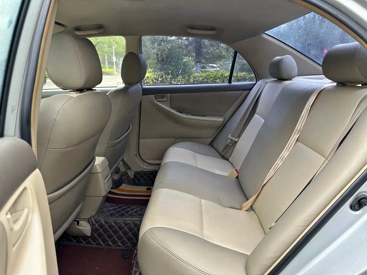 Toyota Corolla 2011 1.6L Automatic Classic Edition фото 23