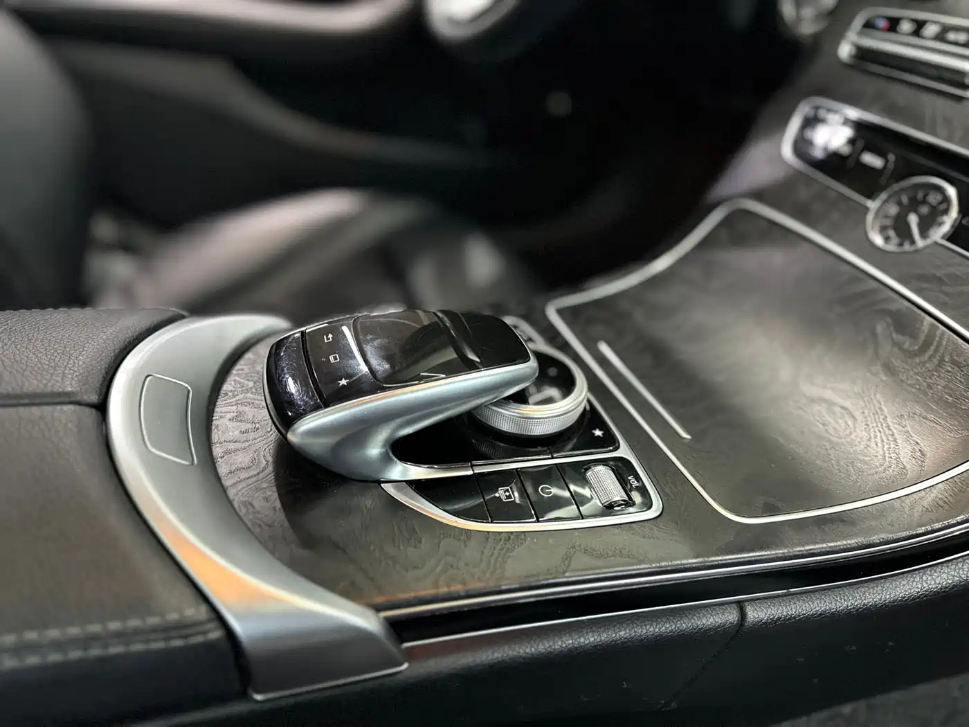 Mercedes-Benz C-Class 2015 C 300 L Sport фото 32