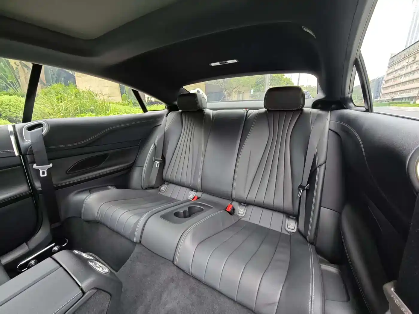 MERCEDES-BENZ E-CLASS (IMPORTED)
