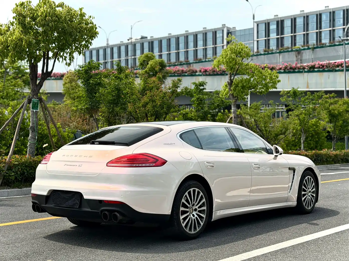 Porsche Panamera 2014 Panamera 4S Executive 3.0T фото 4
