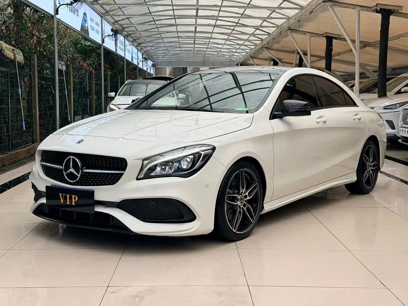 MERCEDES-BENZ CLA