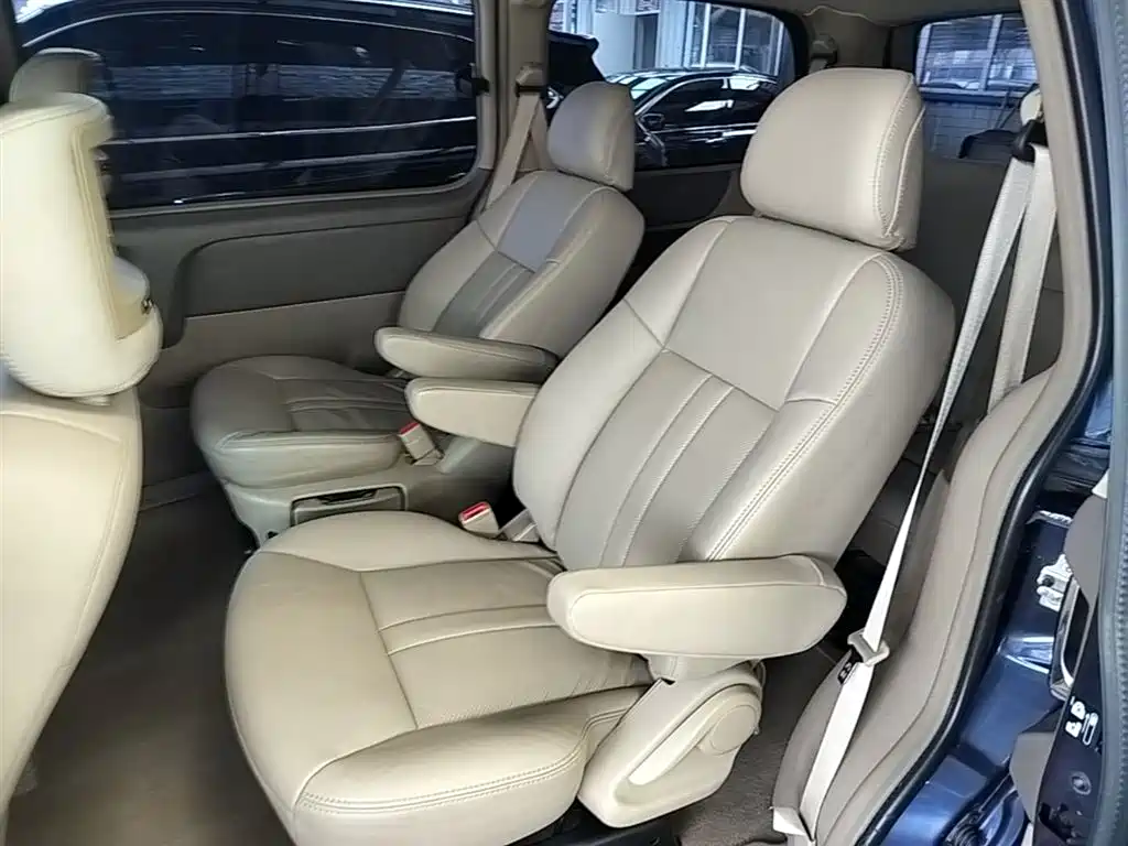 Buick GL8 2014 2.4L Classic Edition фото 17