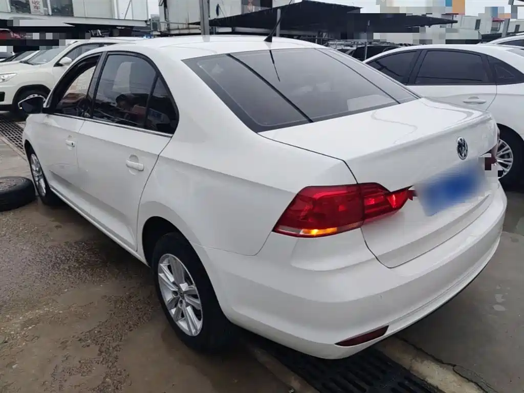 Volkswagen Santana 2016 1.6L Automatic Comfort Edition фото 5