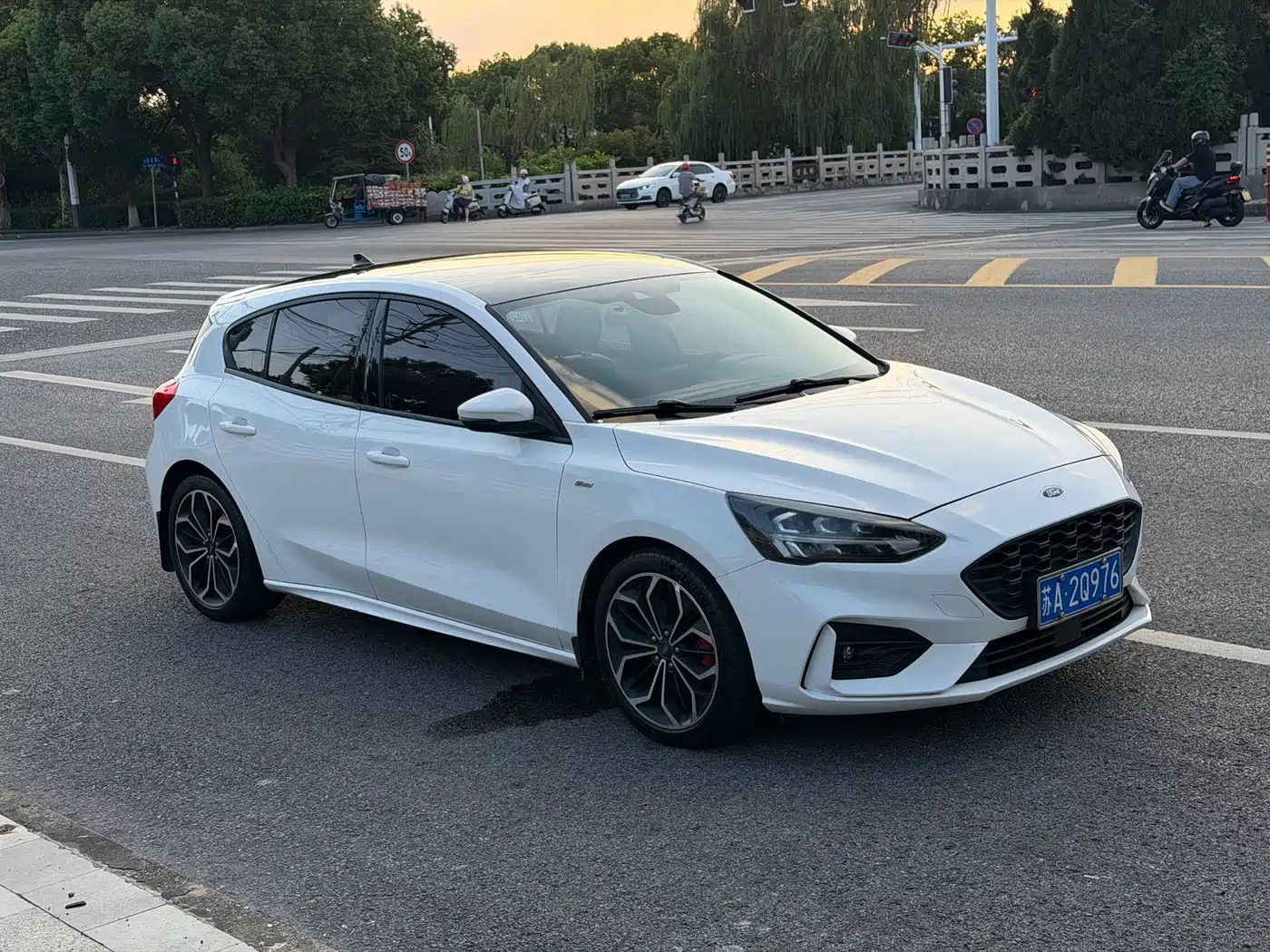 Ford Focus 2021 2020 Hatchback EcoBoost 180 Automatic ST Line
