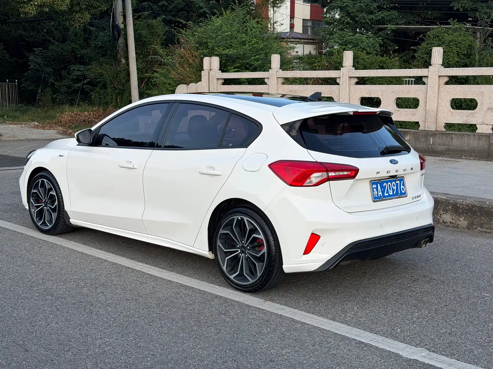 Фото 4 - Ford Focus