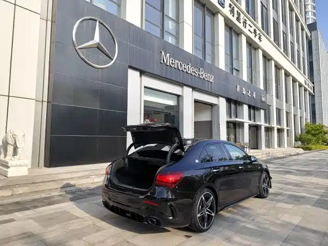 Mercedes-Benz A-Class AMG 2025 AMG A 35 L 4MATIC фото 11
