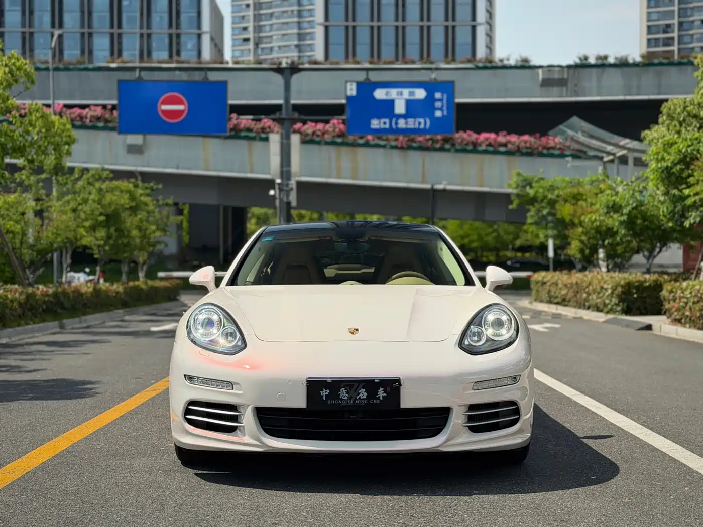 Porsche Panamera 2014 Panamera 4S Executive 3.0T фото 2