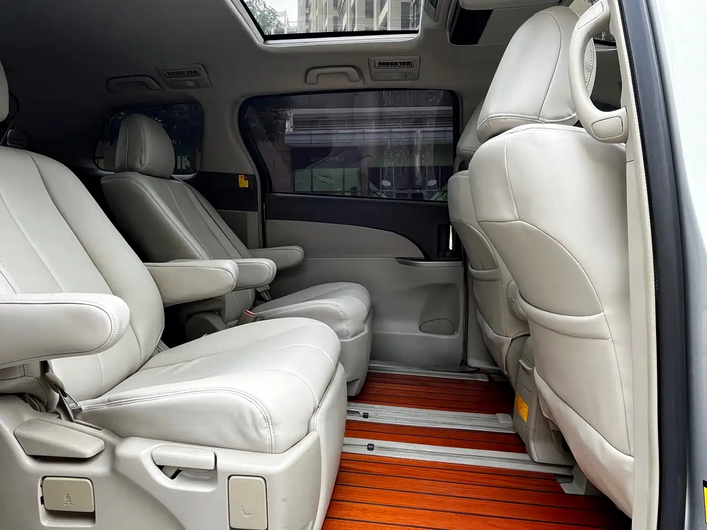 Toyota Previa 2007 3.5L 7-Seater Luxury фото 16
