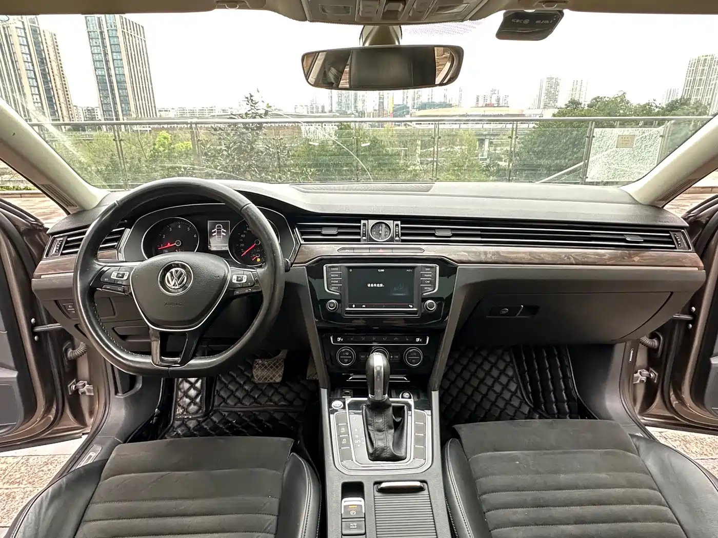 Volkswagen Magotan 2017 330TSI DSG Luxury фото 14