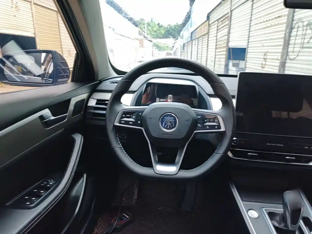 BYD Qin Pro 2018 1.5TI Automatic Smart Connected Dynamic Edition фото 11