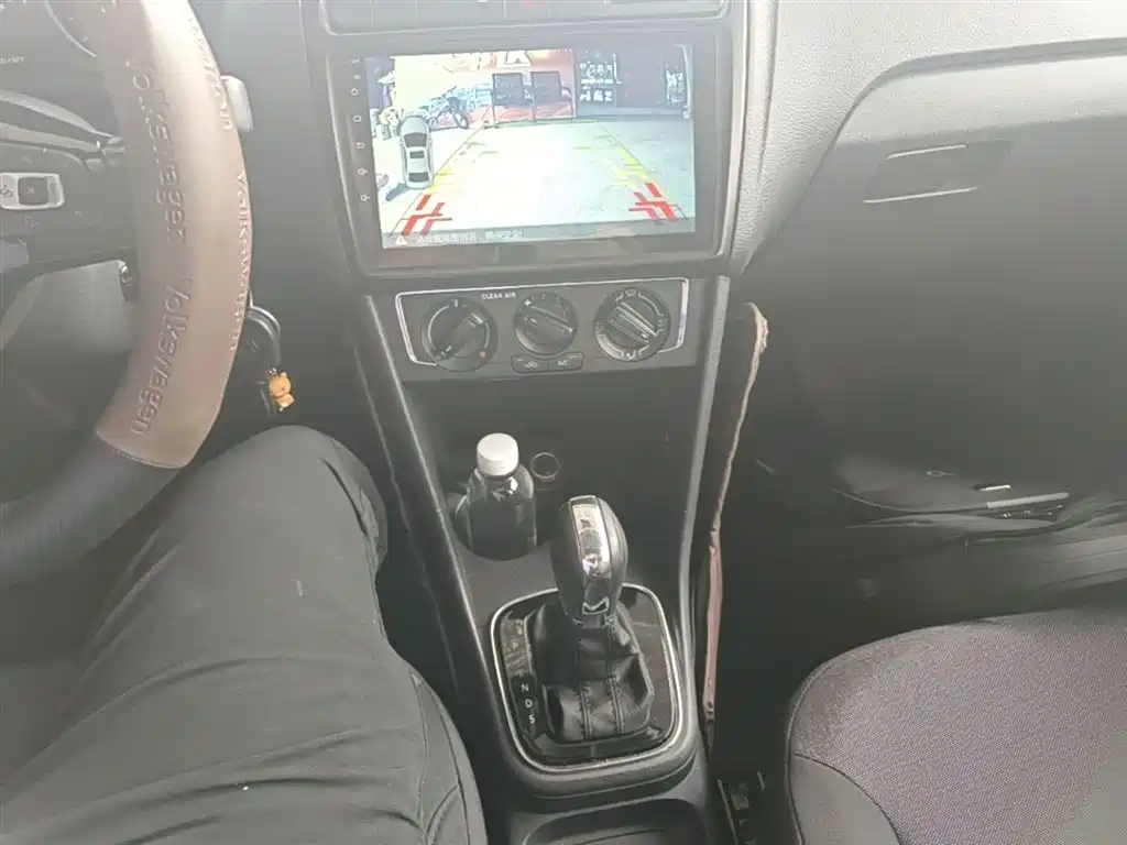 Volkswagen Polo 2016 1.6L Automatic Comfort фото 14