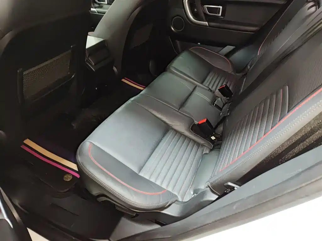 Land Rover Discovery Sport 2019 240PS SE Dynamic Edition China V фото 17