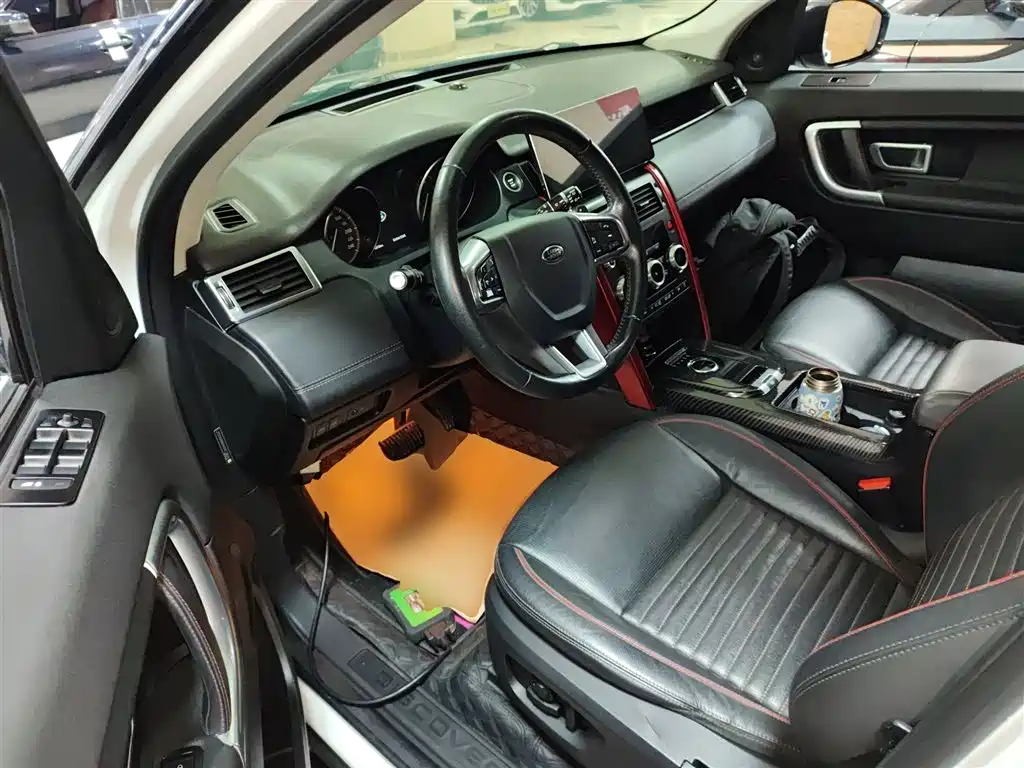 Land Rover Discovery Sport 2019 240PS SE Dynamic Edition China V фото 16