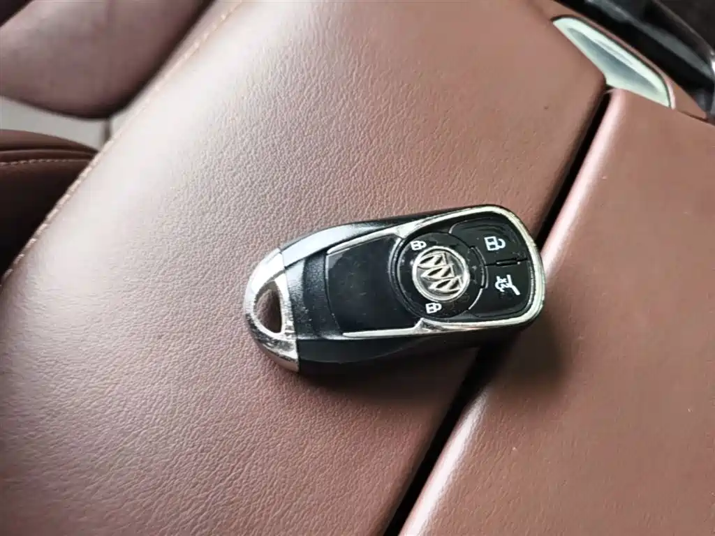 Buick Envision Plus 2017 28T AWD Elite фото 9