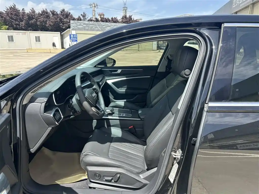 Audi A6L 2019 40 TFSI Luxury Elegance фото 14